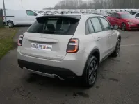 Neu Fiat 600 Icon 110 PS (80 kW) 2026 Cappuccino beige metallic SUV