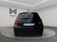 Gebraucht Peugeot 208 Active 68 PS (50 kW) 2015 Schwarz Kleinwagen