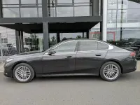 Gebraucht BMW 520 Sport Line 197 PS (144 kW) 2024 Grau Limousine