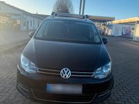 Second-hand VW Sharan 180 CP (132 kW) 2012 Negru Monovolum