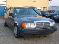 Gebraucht Mercedes E260 166 PS (122 kW) 1986 Grau Limousine