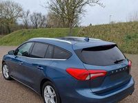 Gebraucht Ford Focus Cool & Connect 125 PS (91 kW) 2020 Blau Kombi