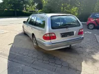 Gebraucht Mercedes E220 150 PS (110 kW) 2003 Silber Kombi