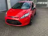 Gebraucht Ford Fiesta Trend 60 PS (44 kW) 2009 Rot Kleinwagen