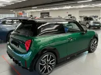 Gebraucht Mini John Cooper Works 204 PS (150 kW) 2024 Grün Kleinwagen