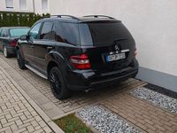 Gebraucht Mercedes ML350 272 PS (200 kW) 2006 Schwarz SUV