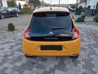 Gebraucht Renault Twingo Intens 73 PS (53 kW) 2019 Gelb Kleinwagen
