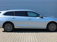 Neu VW Passat Elegance 150 PS (110 kW) 2025 Silber Kombi