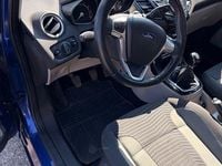 Gebraucht Ford Fiesta 125 PS (91 kW) 2014 Blau Kleinwagen
