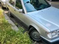 Gebraucht Mercedes 200 75 PS (55 kW) 1991 Silber Limousine