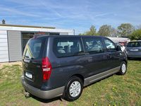 Gebraucht Hyundai H-1 136 PS (100 kW) 2017 Grau Van / Kleinbus