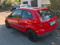 Gebraucht Ford Fiesta 69 PS (50 kW) 2006 Rot Kleinwagen