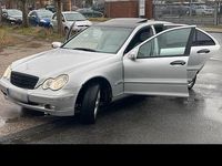 Gebraucht Mercedes C180 145 PS (106 kW) 2001 Grau Limousine