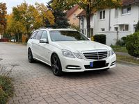 Gebraucht Mercedes E200 138 PS (101 kW) 2011 Weiß Kombi