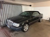 Gebraucht Mercedes E300 220 PS (161 kW) 1993 Schwarz Cabrio