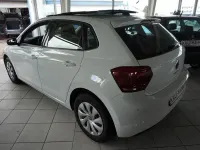 Gebraucht VW Polo Comfortline 95 PS (69 kW) 2021 Weiß Kleinwagen