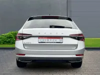 Gebraucht Skoda Superb LAURIN & KLEMENT 150 PS (110 kW) 2022 Silber Kombi