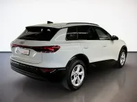 Second-hand Audi Q6 e-tron Ambiente 185 kW (252 CP) 2025 Alb SUV