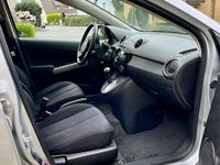 Gebraucht Mazda 2 Center-Line 102 PS (75 kW) 2011 Grau Kleinwagen