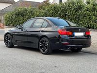 Gebraucht BMW 320 163 PS (119 kW) 2014 Schwarz Limousine