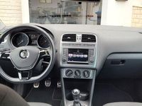 Gebraucht VW Polo Allstar 90 PS (66 kW) 2016 Rot Limousine