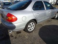 Gebraucht Ford Mondeo 170 PS (125 kW) 1997 Silber Limousine