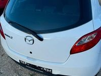 Gebraucht Mazda 2 Dynamic 90 PS (66 kW) 2010 Weiß Kleinwagen