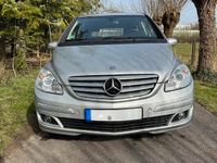Gebraucht Mercedes B200 140 PS (102 kW) 2006 Silber Van / Kleinbus