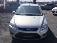 Usado Ford Focus Style 101 CV (74 kW) 2008 Plateado Familiar