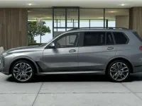 Neu BMW X7 M Sport 352 PS (258 kW) 2026 Grau SUV