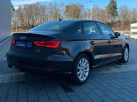 Gebraucht Audi A3 Design 125 PS (91 kW) 2015 Braun Limousine