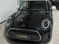 Używany Mini Cooper Classic 136 KM (100 kW) 2023 Czarny Hatchback