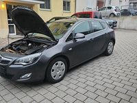 Gebraucht Opel Astra Edition 179 PS (131 kW) 2010 Grau Limousine