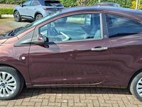 Gebraucht Ford Ka Titanium 69 PS (50 kW) 2010 Weiß Kleinwagen