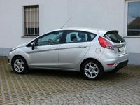 Gebraucht Ford Fiesta 82 PS (60 kW) 2014 Silber Kleinwagen