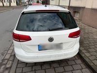 Gebraucht VW Passat 150 PS (110 kW) 2018 Weiß Kombi