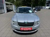 Gebraucht Skoda Superb Elegance 160 PS (117 kW) 2011 Silber Limousine