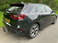 Usado Kia Ceed 136 CV (100 kW) 2020 Negro Utilitario