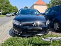 Gebraucht VW Passat 122 PS (89 kW) 2014 Schwarz Kombi