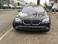 Gebraucht BMW 740 306 PS (225 kW) 2010 Imperialblau Limousine