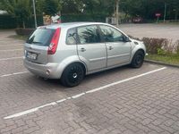 Gebraucht Ford Fiesta 67 PS (49 kW) 2008 Silber Kleinwagen