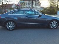 Gebraucht Mercedes E200 184 PS (135 kW) 2011 Grau Coupé