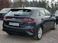 Używany Kia Ceed Vision 140 KM (102 kW) 2024 Szary Hatchback