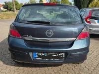 Gebraucht Opel Astra 90 PS (66 kW) 2009 Limousine