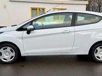 Gebraucht Ford Fiesta 60 PS (44 kW) 2010 Weiß Kleinwagen