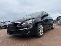 Gebraucht Peugeot 308 Active Top 131 PS (96 kW) 2017 Lackierung schwarz perla nera Kombi