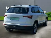 Gebraucht Skoda Karoq Tour 150 PS (110 kW) 2023 Weiß SUV