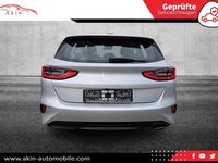 Gebraucht Kia Ceed 120 PS (88 kW) 2023 Silber Kleinwagen