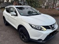 Gebraucht Nissan Qashqai Tekna 131 PS (96 kW) 2015 SUV