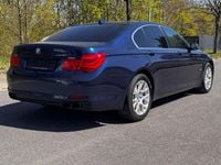 Second-hand BMW 730 245 CP (180 kW) 2009 Albastru Berlinǎ